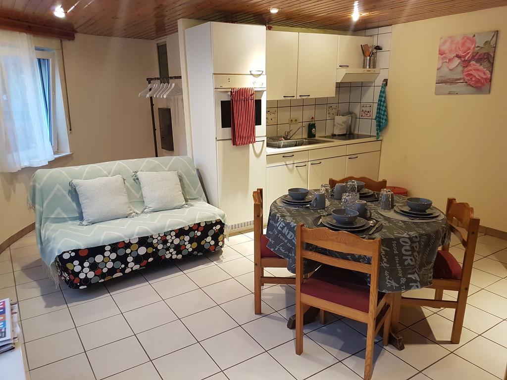 App Houffalize Daire Oda fotoğraf